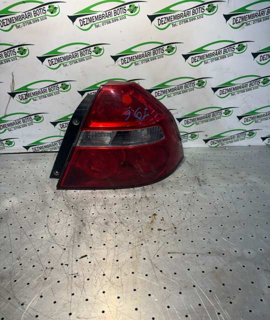 Lampa / Tripla stop dreapta pe capota portbagaj Chevrolet Aveo T250 [facelift] [2006 - 2012] Sedan 1.4 MT (94 hp)