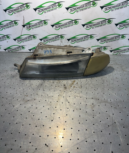 Far stanga Daewoo Cielo  [1994 - 2002] Sedan 4-usi 1.5 i MT (75 hp)