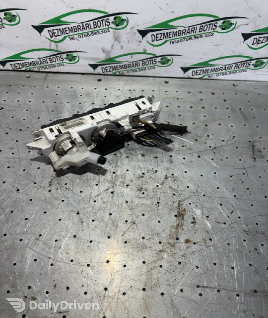 Comanda AC Ford Focus 2 [2004 - 2008] wagon 5-usi 1.6 TDCi MT (90 hp)