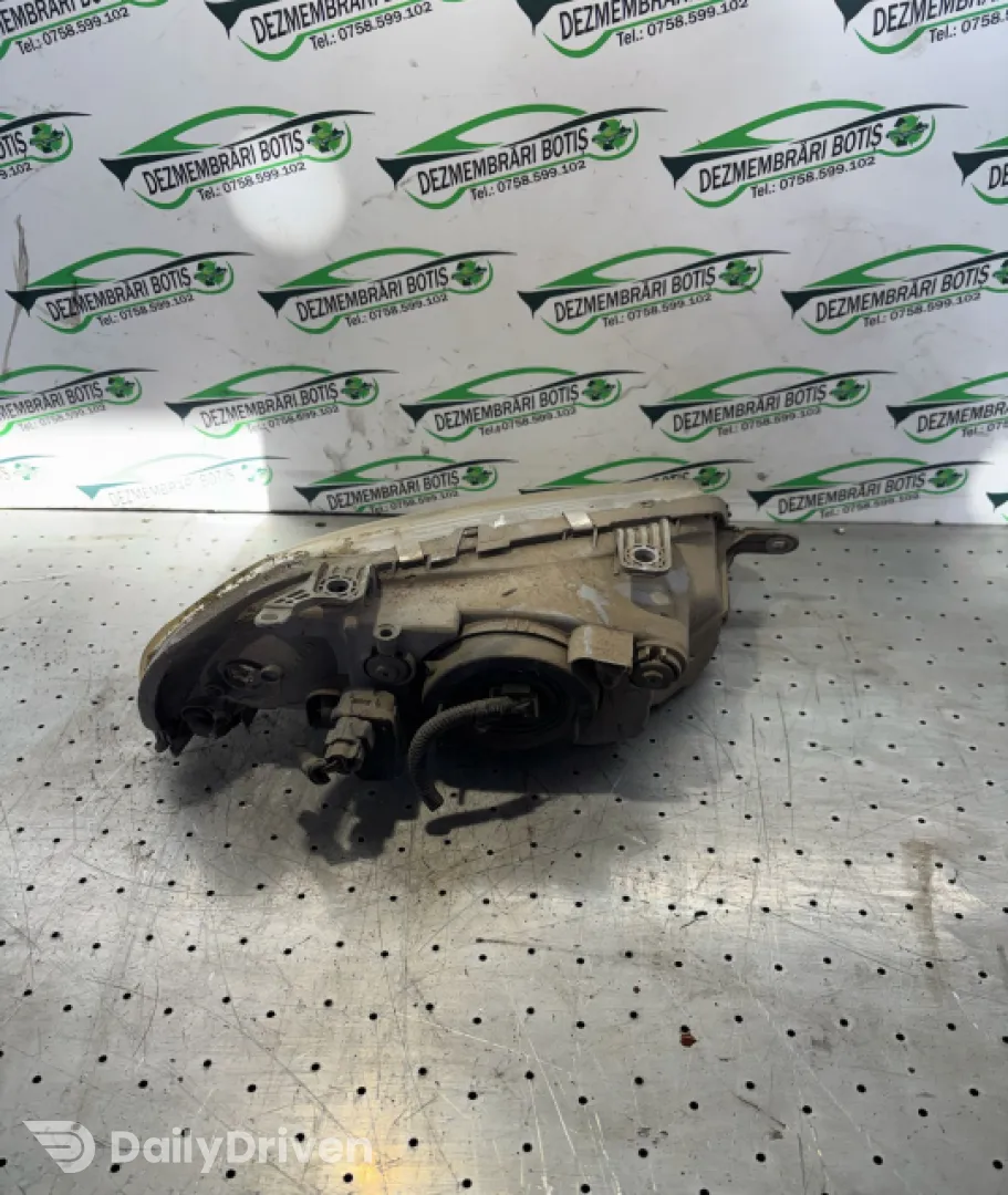 Far stanga Chevrolet Kalos  [2003 - 2008] Sedan 1.4 MT (94 hp)