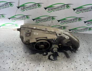 Far dreapta Chevrolet Kalos  [2003 - 2008] Sedan 1.4 MT (94 hp)