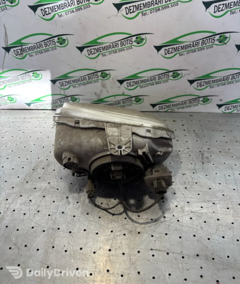 Far dreapta Daewoo Leganza  [1997 - 2002] Sedan 2.0 MT (110 hp)