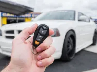 Hur fungerar centrallås i bilen – komplett teknisk guide