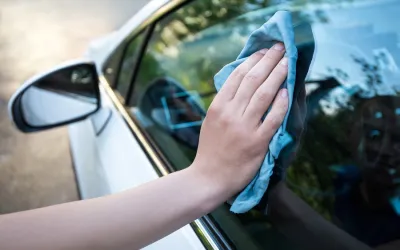Cum să păstrezi geamurile mașinii mereu curate - Ghid complet