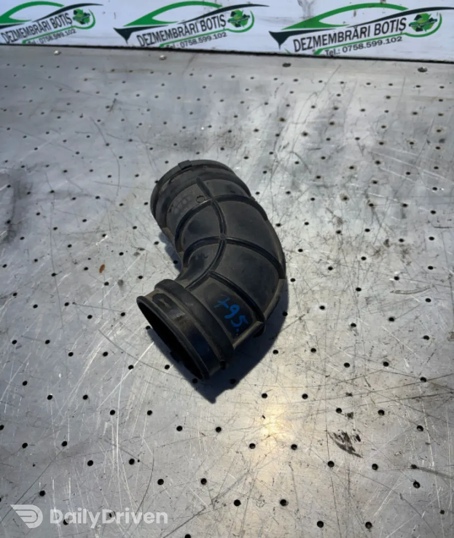 Furtun Aer Ford Fiesta 5 [2001 - 2007] Hatchback 5-usi 1.3 MT (60 hp)