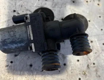 Pompa recirculare apa BMW Seria 3 E46 [1997 - 2003] Sedan 4-usi 320d MT (136 hp)