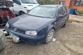Maner plafon fata stanga Volkswagen VW Golf 4 [1997 - 2006] wagon 1.9 TDI MT (101 hp)