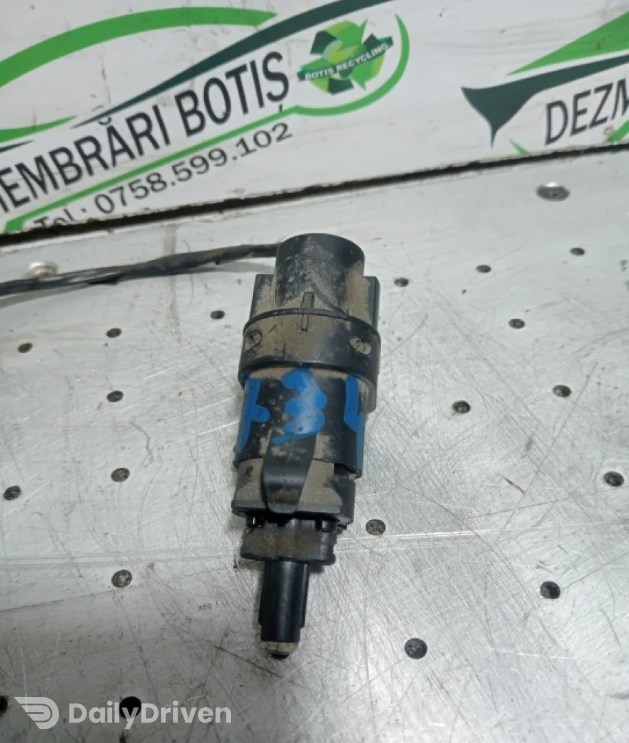 Pompita lichid parbriz Ford Focus 2 [2004 - 2008] wagon 5-usi 1.6 TDCi MT (109 hp)