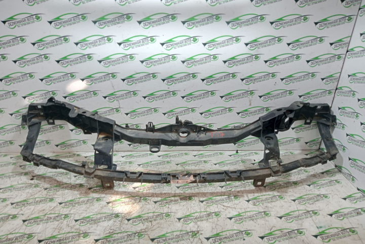 Trager / Calandru @757 Ford Focus 2 [2004 - 2008] wagon 5-usi 1.6 TDCi MT (90 hp)