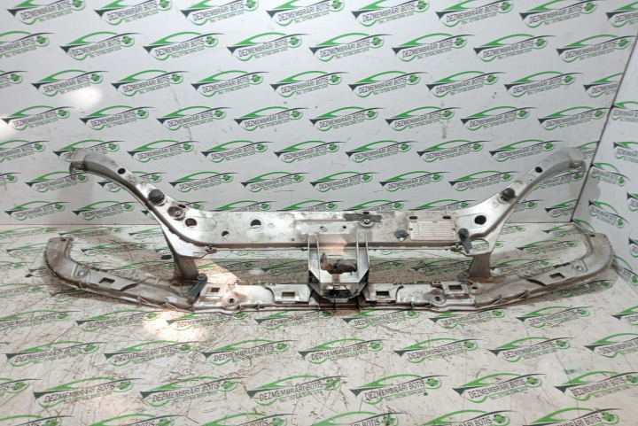 Trager / Calandru Ford Focus  [1998 - 2004] wagon 5-usi 1.8 TDCi MT (115 hp)