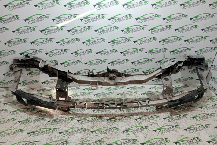 Trager / Calandru Ford Focus 2 [2004 - 2008] wagon 5-usi 1.6 TDCi MT (109 hp)
