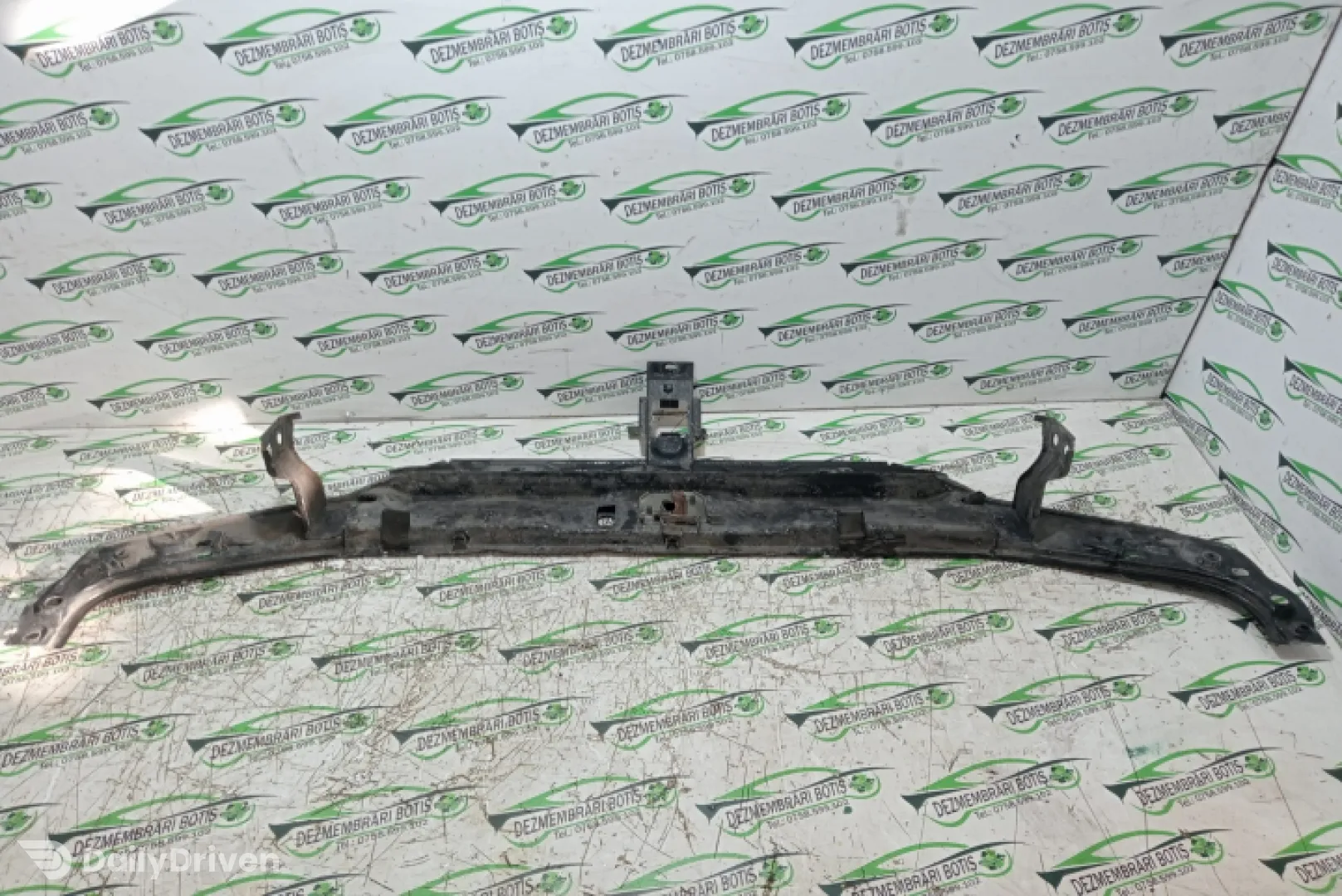 Trager / Calandru Renault Laguna 2 [2001 - 2005] Liftback 1.6 MT (107 hp)