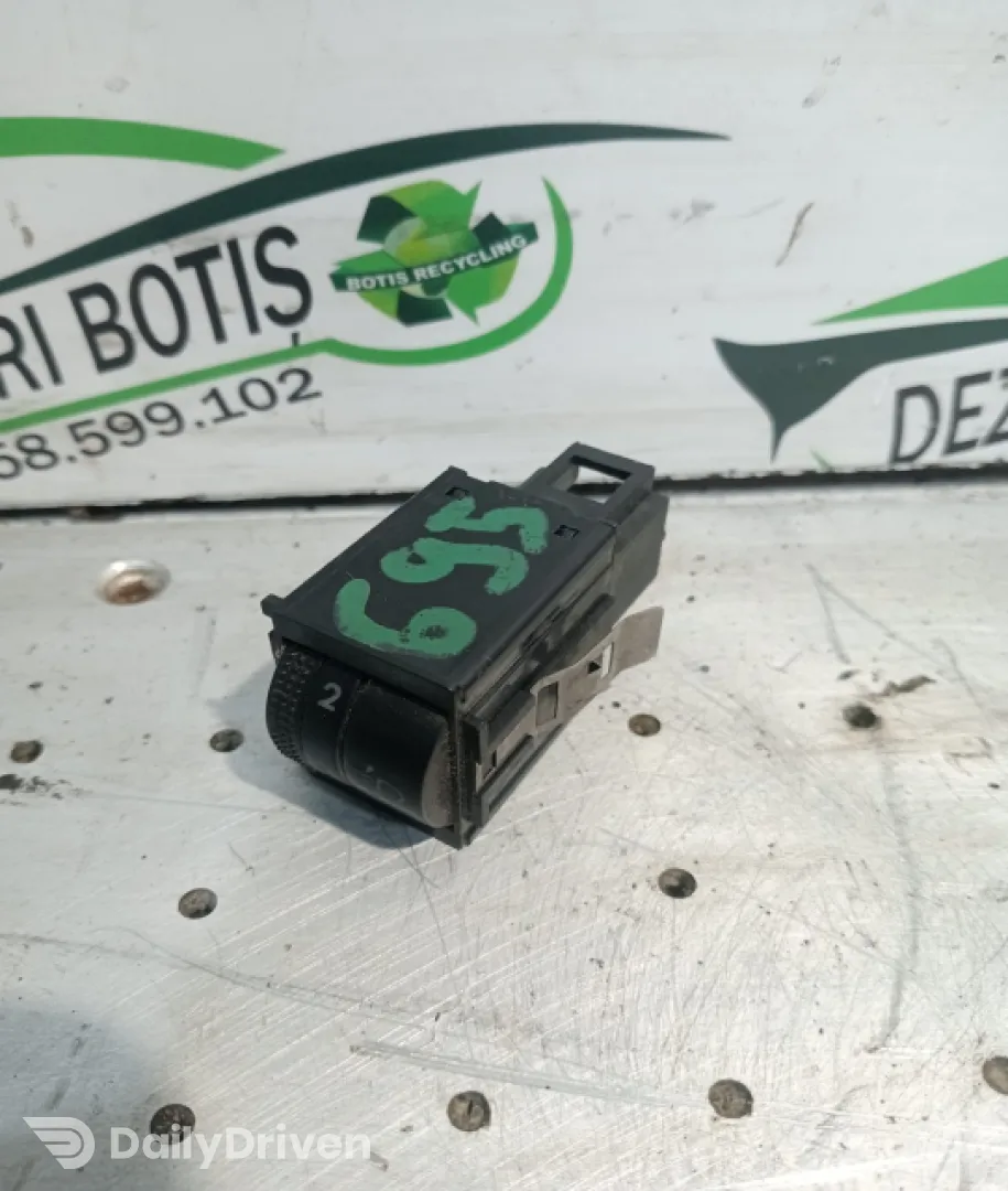 Buton reglaj faruri Skoda Octavia  [1996 - 2000] Liftback 5-usi 1.9 TDI MT (110 hp)