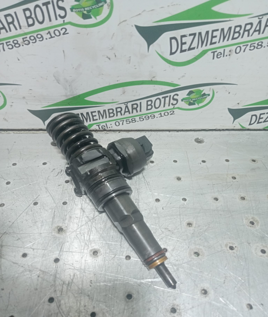 Injector Motorina Bosch 038 130 073 bx/__ Audi A6 4B/C5 [facelift] [2001 - 2004]