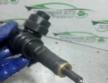 Injector motorina Bosch 038 130 073 F_ Volkswagen VW Bora  [1998 - 2005]