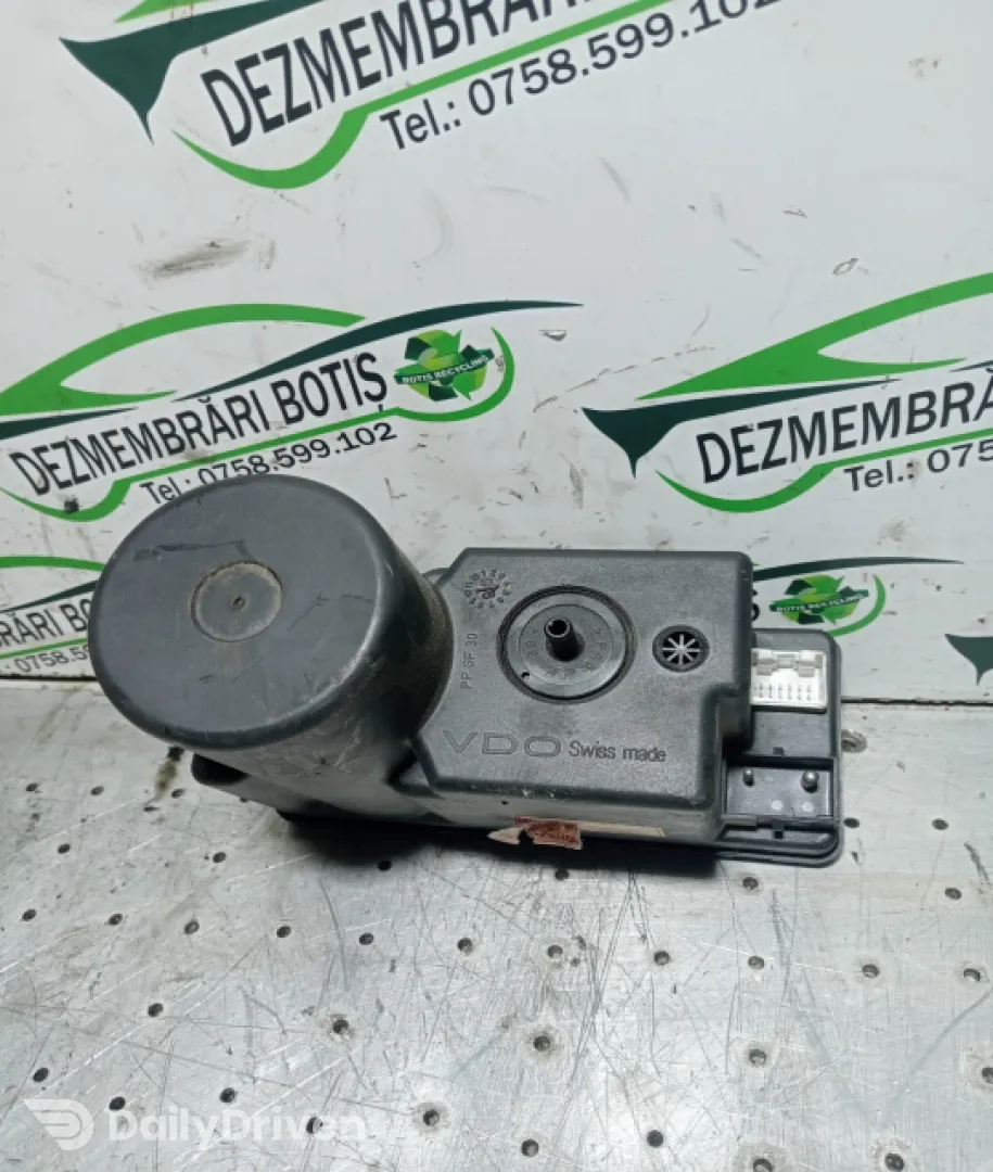 Pompa vacuum inchidere 4 A0 862 257 A Audi 80 8C/B4 [1991 - 1996] Sedan 1.9 TDI MT (90 hp)
