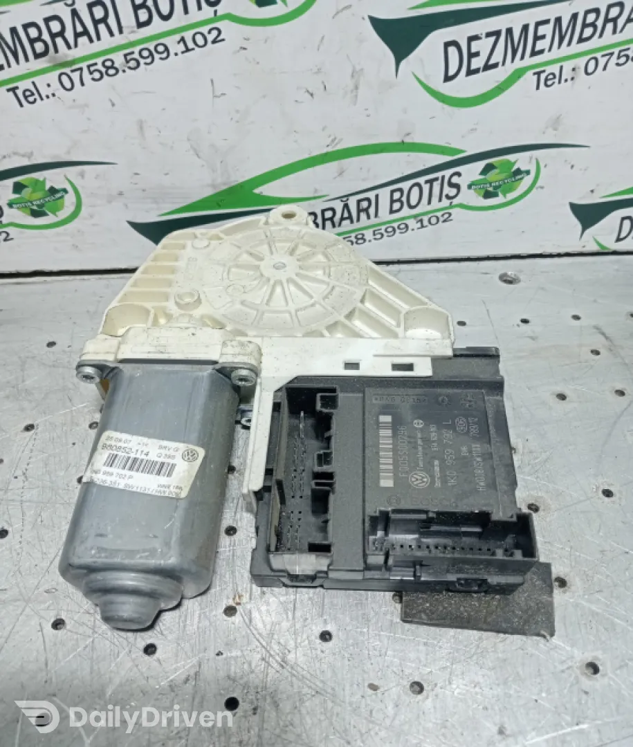 Motoras macara geam spate dreapta 1K0 959 702 P Volkswagen VW Passat B6 [2005 - 2010] wagon 5-usi 2.0 TDI MT (140 hp)