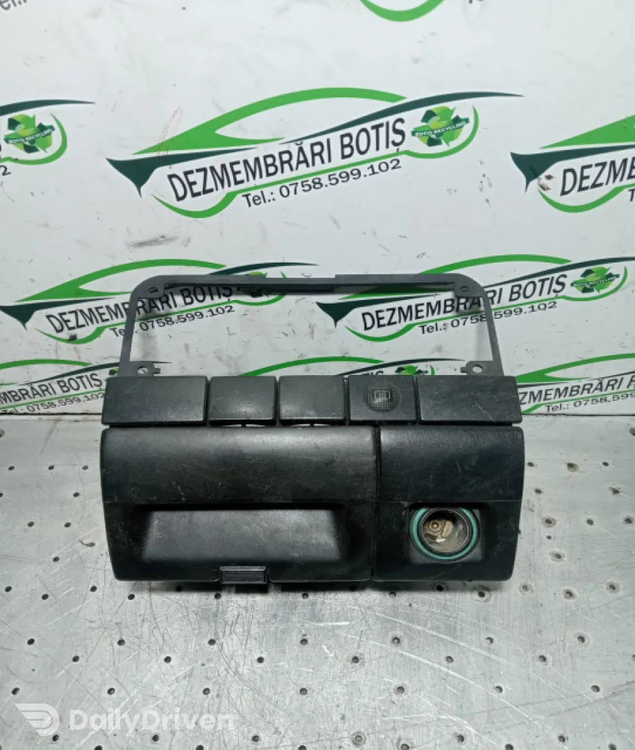 Scrumiera Volkswagen VW Vento  [1992 - 1998] Sedan 1.9 TD MT (75 hp)
