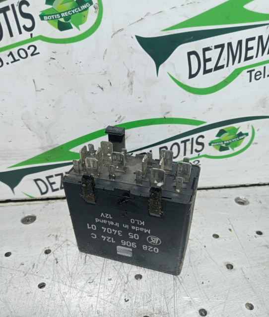 Releu 028 906 124 C Volkswagen VW Caddy 2 [1995 - 2004] Pickup 1.9 D MT (64 hp)