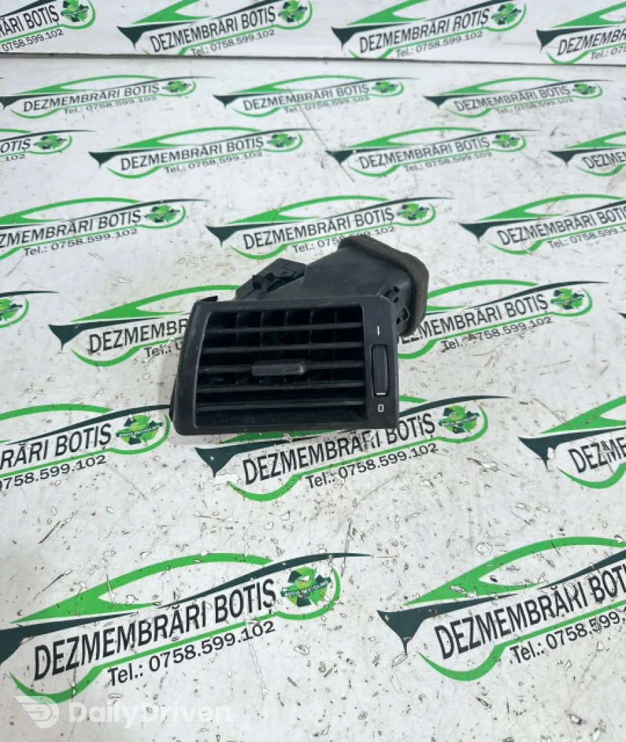 Grila ventilatie bord dreapta BMW Seria 3 E46 [1997 - 2003] Sedan 4-usi 318i AT (118 hp)