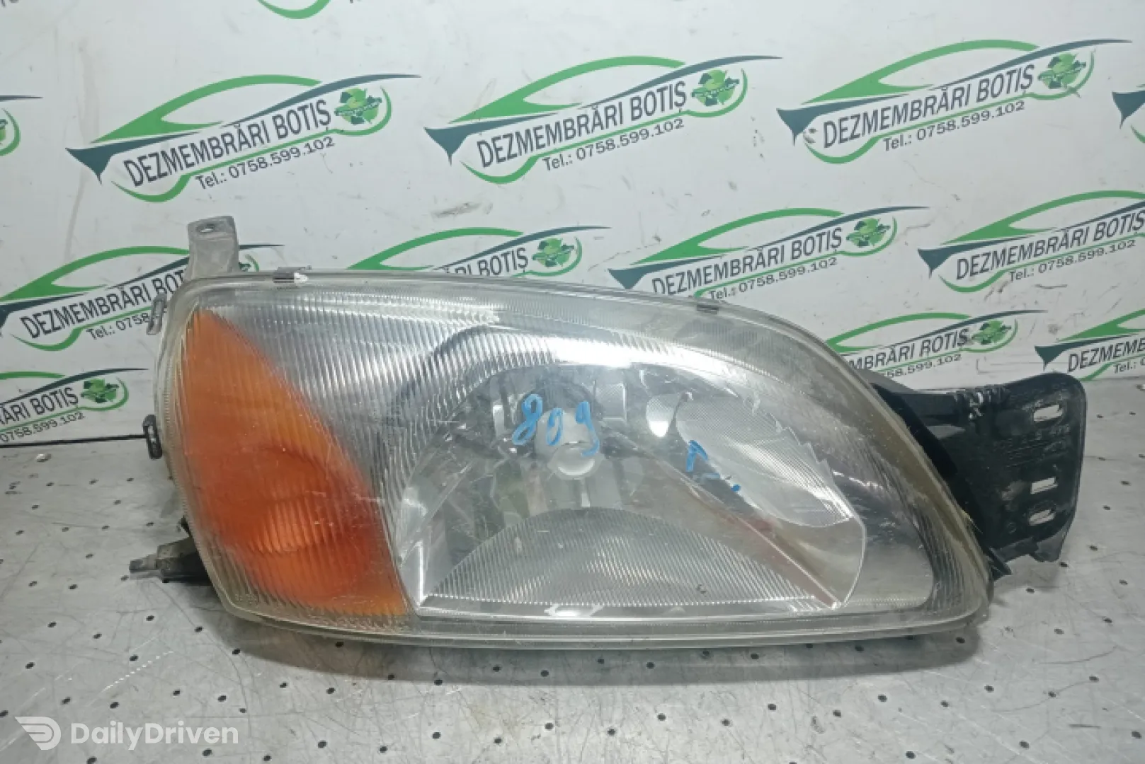 Far dreapta Ford Fiesta 4 [1996 - 2000] Hatchback 5-usi 1.8 D MT (59 hp)