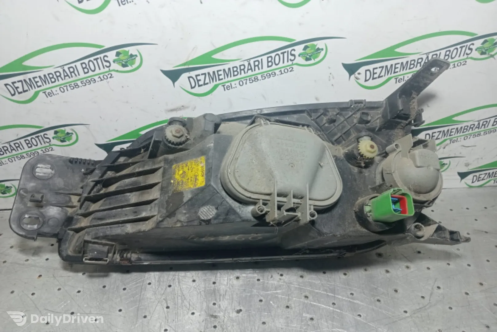 Far dreapta Ford Fiesta 4 [1996 - 2000] Hatchback 5-usi 1.8 D MT (59 hp)