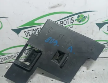 Soclu becuri lampa stop pe aripa dreapta Ford Fiesta 4 [1996 - 2000] Hatchback 5-usi 1.8 D MT (59 hp)