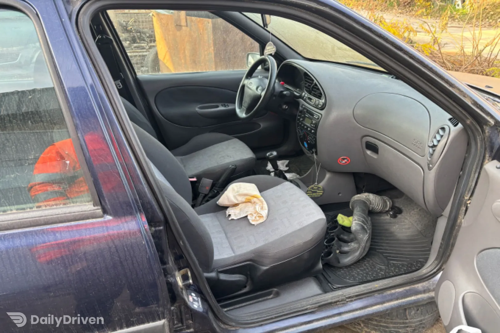 Soclu becuri lampa stop pe aripa stanga Ford Fiesta 4 [1996 - 2000] Hatchback 5-usi 1.8 D MT (59 hp)