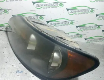 Far stanga Volvo S40 2 [2004 - 2007] Sedan 2.4 MT  (140 hp)