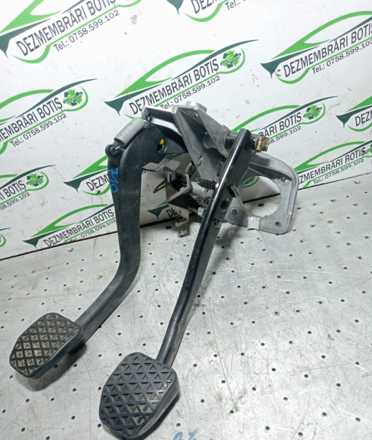 Pedala ambreiaj BMW Seria 3 E46 [1997 - 2003] Compact hatchback 318ti MT (143 hp)