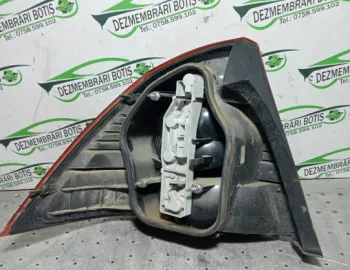 Lampa / Tripla stop dreapta pe aripa Ford Focus  [facelift] [2001 - 2007] Sedan 1.6 MT (101 hp)