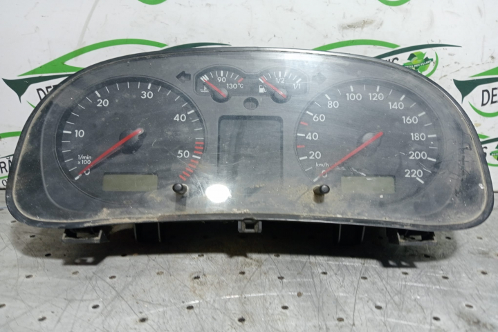 Ceasuri bord Volkswagen VW Golf 4 [1997 - 2006] wagon 1.9 TDI MT (90 hp)