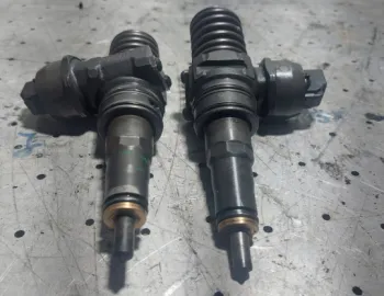 Injector Motorina Bosch 038 130 073 bn/CS Volkswagen VW Passat B6 [2005 - 2010]