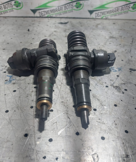 Injector Motorina Bosch 038 130 073 bn/CS Volkswagen VW Polo 4 9N [2001 - 2005]