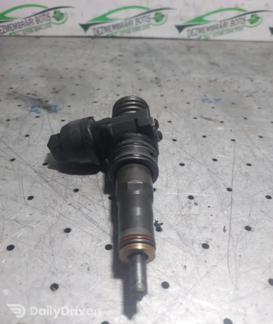 Injector Motorina Bosch 070 130 073 r/CR Volkswagen VW Transporter T5 [2003 - 2009] Microbuz 5-usi 2.5 TDI MT (131 hp)