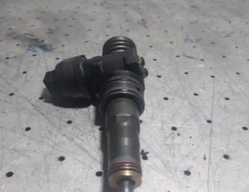 Injector Motorina Bosch 070 130 073 r/CR Volkswagen VW Transporter T5 [2003 - 2009] Microbuz 5-usi 2.5 TDI MT (131 hp)