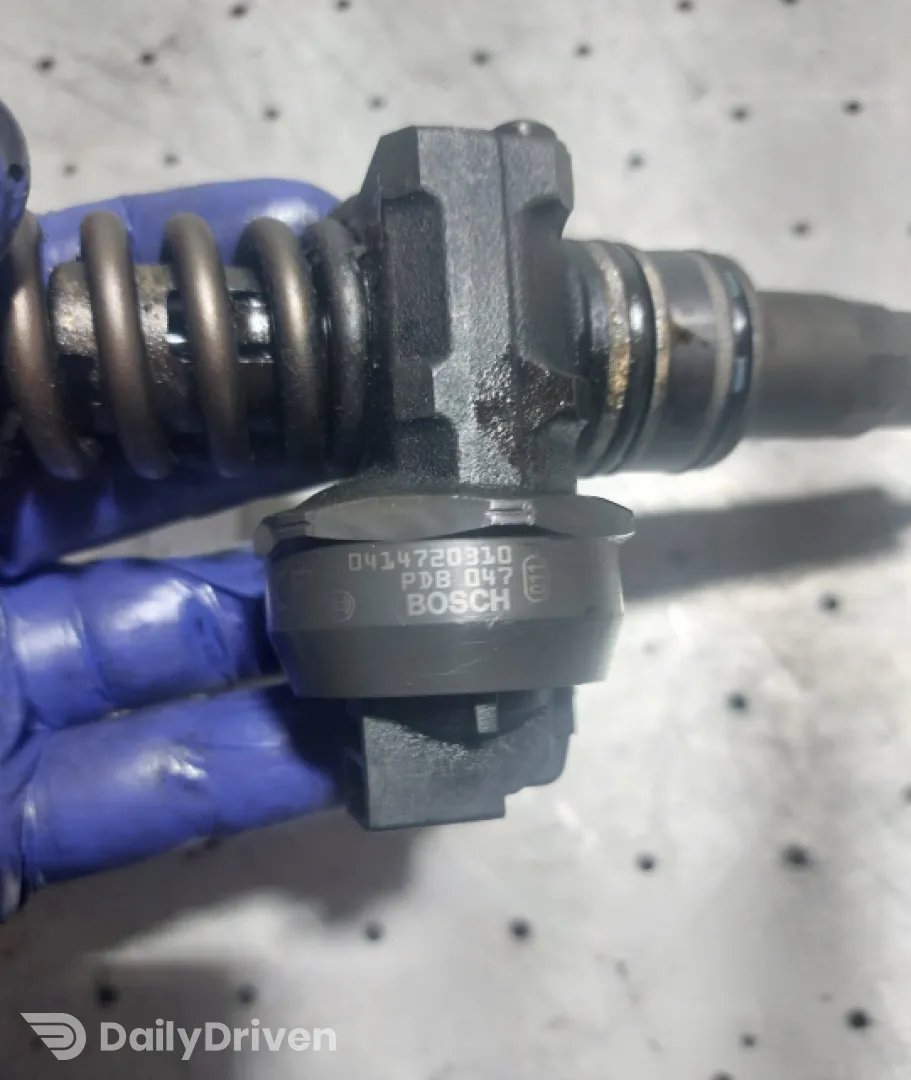 Injector Motorina Bosch 070 130 073 r/CR Volkswagen VW Transporter T5 [2003 - 2009] Microbuz 5-usi 2.5 TDI MT (131 hp)