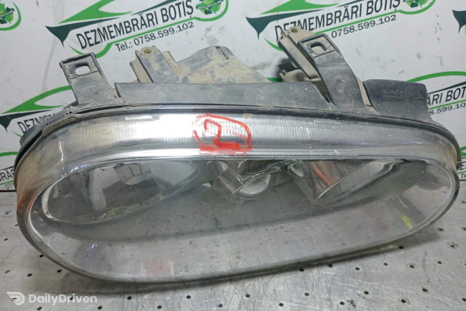 Far dreapta Volkswagen VW Golf 4 [1997 - 2006] wagon 1.9 SDI MT (68 hp)