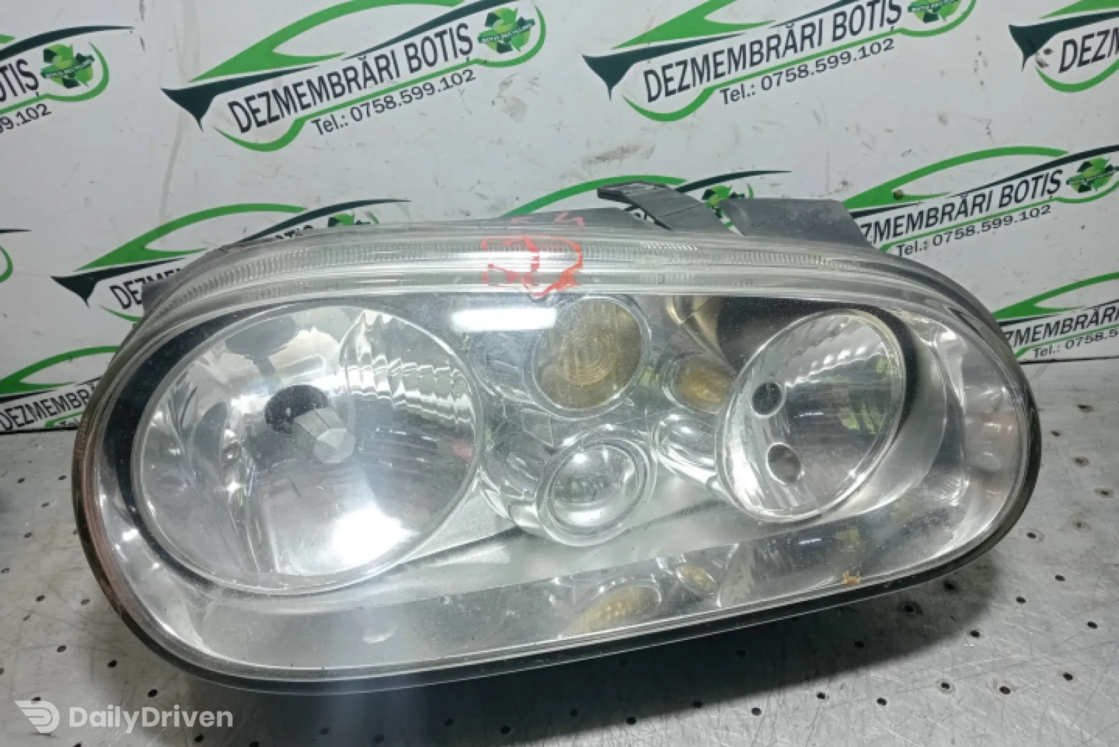 Far dreapta Volkswagen VW Golf 4 [1997 - 2006] wagon 1.6 16v AT (102 hp)