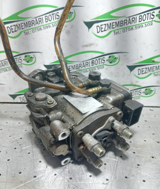 Pompa injectie 0 470 504 005 BMW Seria 3 E46 [1997 - 2003] Sedan 4-usi 320d MT (136 hp)