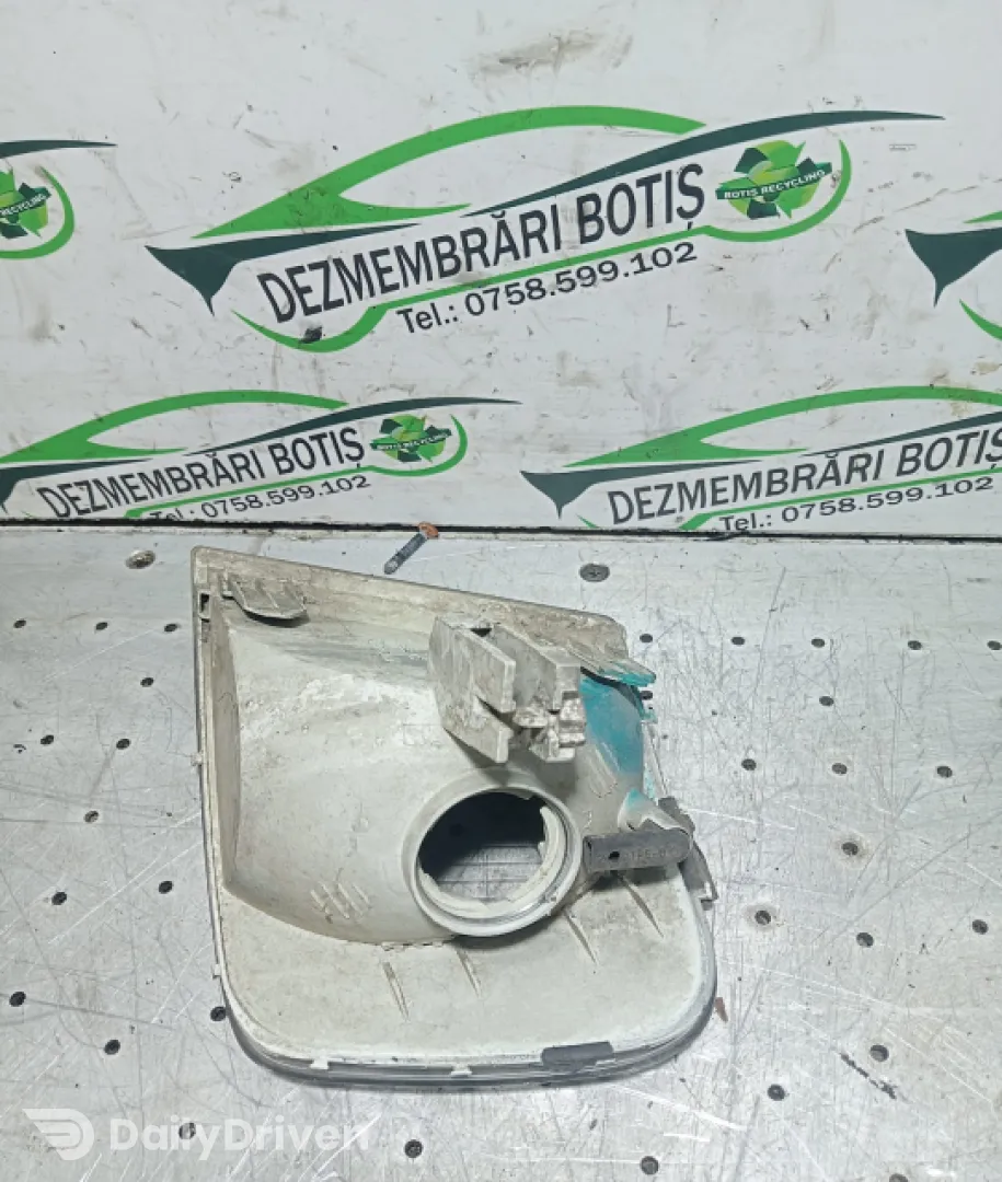 Fasung bec semnalizare fata dreapta Volkswagen VW Passat B5 [1996 - 2000] Sedan 4-usi 1.9 TDI MT (110 hp)