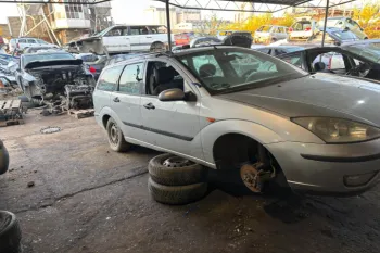 Trager / Calandru +Intaritura bara fata Ford Focus  [1998 - 2004] wagon 5-usi 1.6 MT (101 hp)