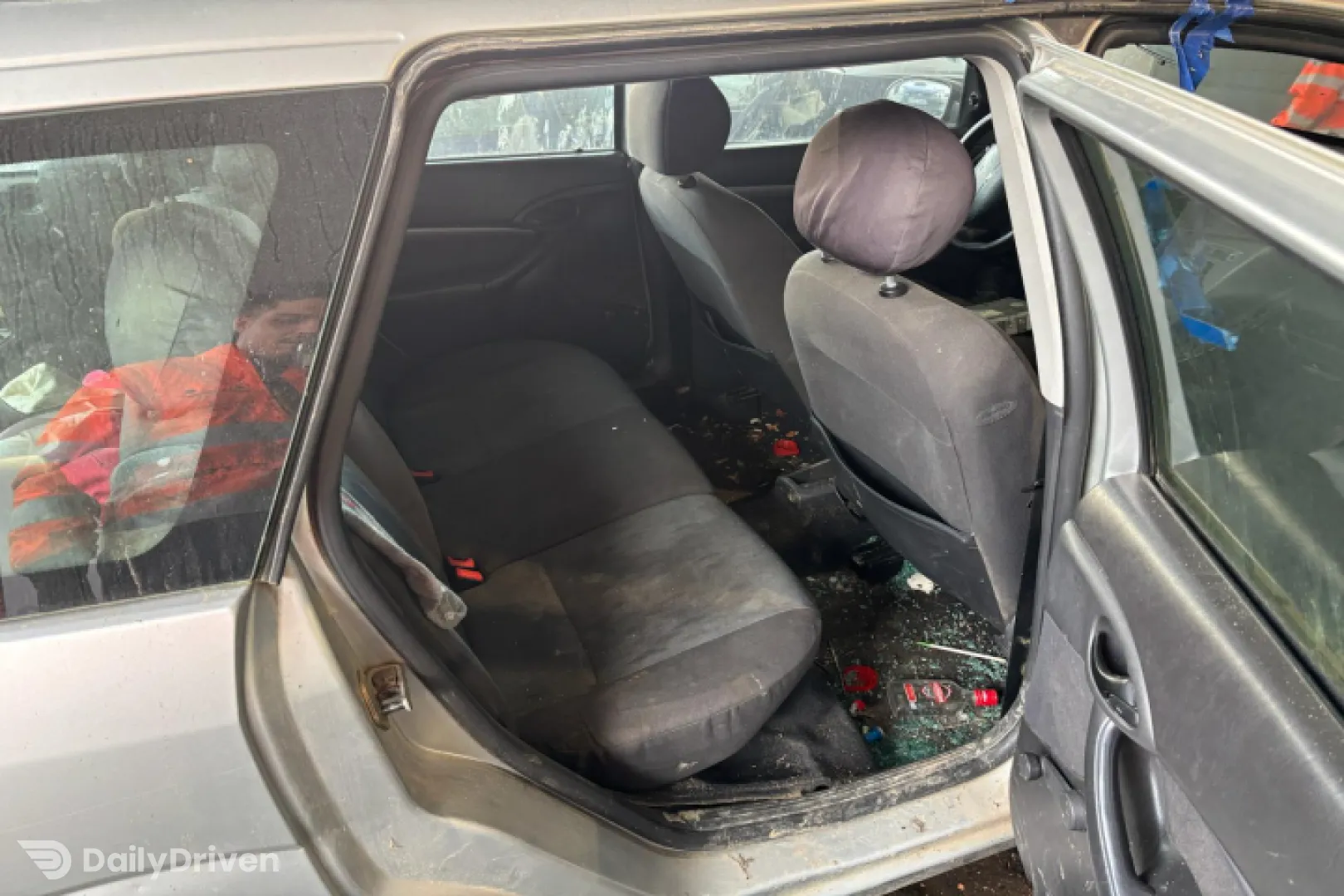 Trager / Calandru +Intaritura bara fata Ford Focus  [1998 - 2004] wagon 5-usi 1.6 MT (101 hp)