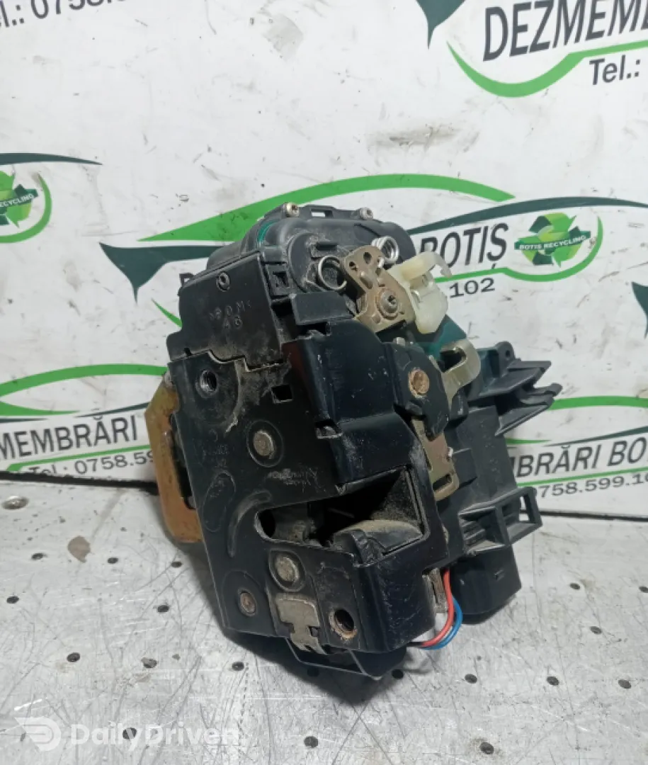 Broasca usa fata stanga Audi A6 4B/C5 [1997 - 2001] Sedan 2.5 TDI MT (150 hp)