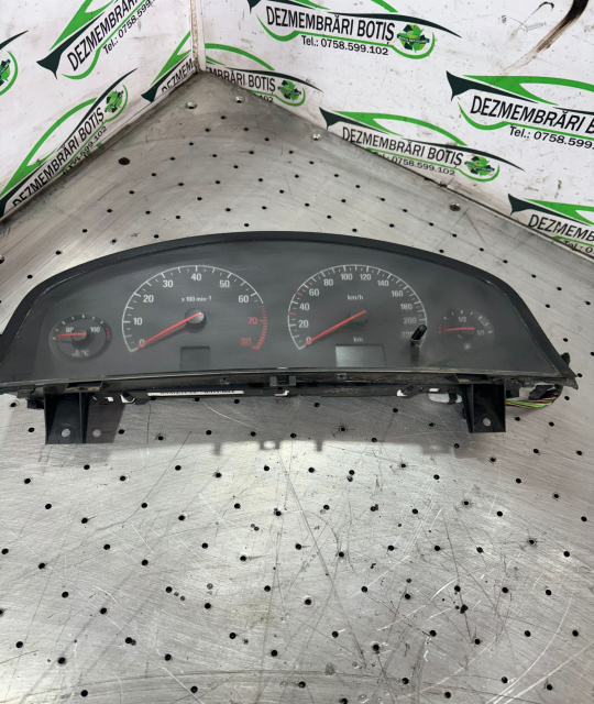 Ceasuri bord Opel Vectra C [2002 - 2005] Sedan 4-usi 1.8 MT (122 hp)