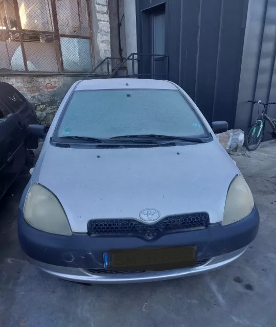 Usa / Portiera fata stanga Toyota Yaris P1 [1999 - 2003] Hatchback 5-usi 1.0 MT (68 hp)