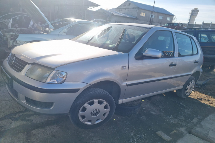 Dezmembram Volkswagen VW Polo 3 6N [facelift] [2000 - 2002] Hatchback 5-usi 1.4 16V MT (101 hp)