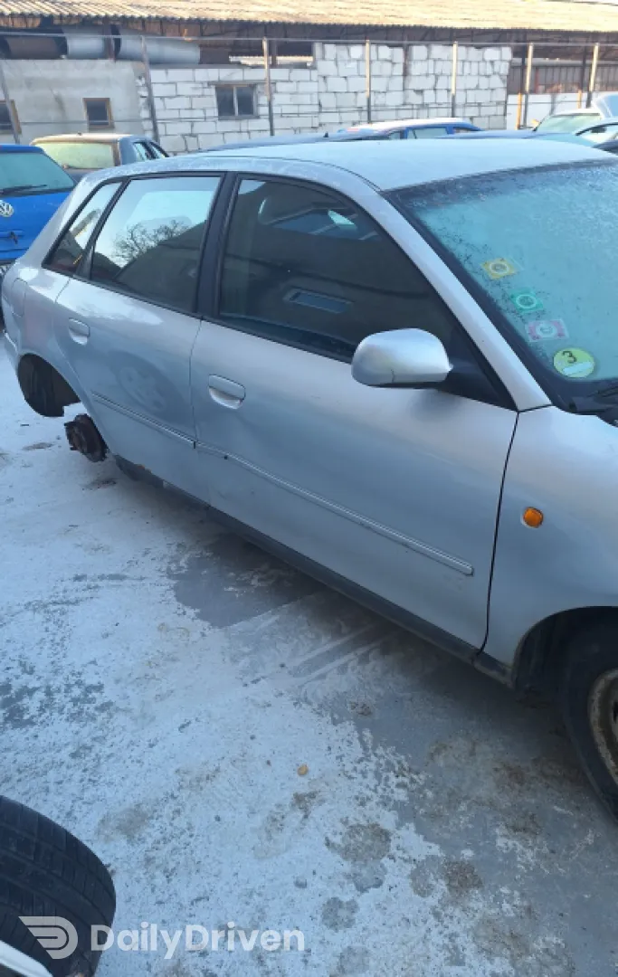 Dezmembram Audi A3 8L [1996 - 2000] Hatchback 5-usi 1.9 TDI MT (110 hp)