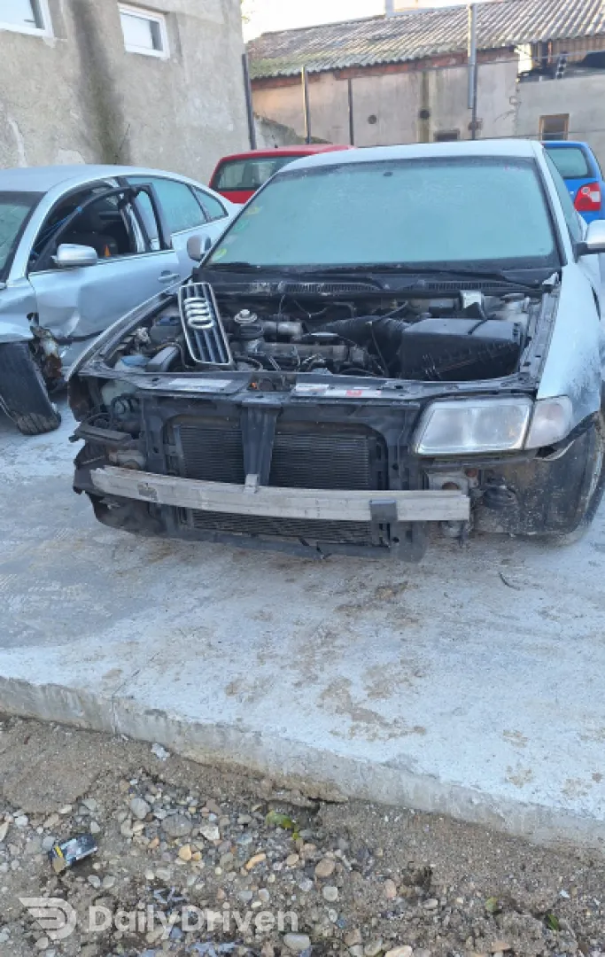 Dezmembram Audi A3 8L [1996 - 2000] Hatchback 5-usi 1.9 TDI MT (110 hp)