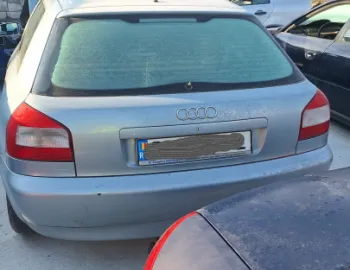 Dezmembram Audi A3 8L [facelift] [2000 - 2003] Hatchback 3-usi 1.9 TDI MT (90 hp)
